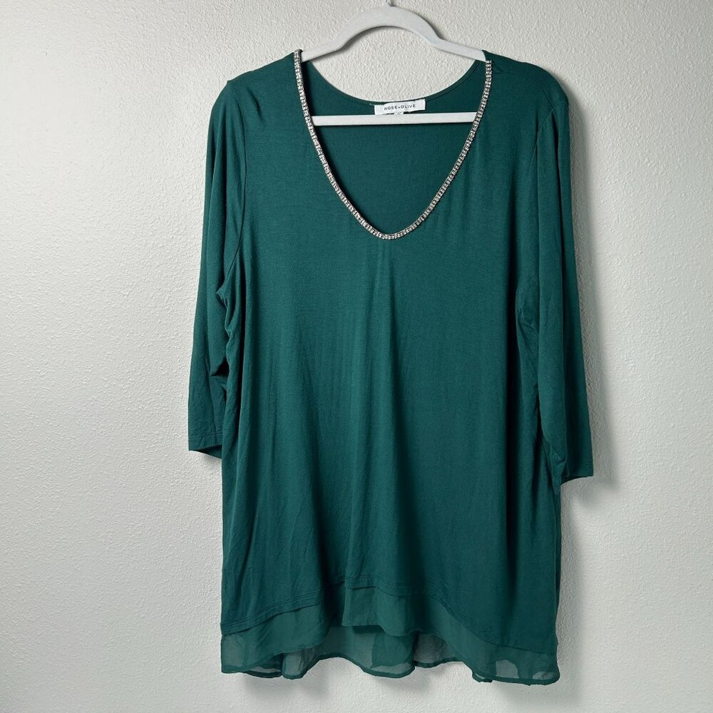 Rose + Olive Top Size 1X Green Jeweled Trim Pullover V Neck Stretch Blouse Flowy